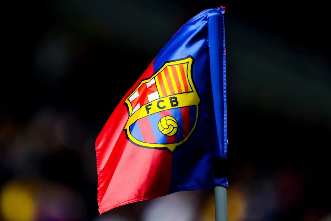 Barcelona e UEFA no Negreira. Recebida documentação pelo órgão europeu, mas o clube diz que isso só confirma o recebime…
