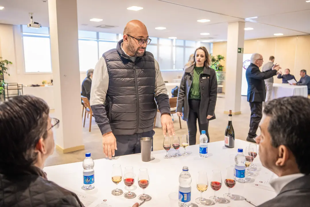 Três gaúchos, Vinícius, Bruno e Lucas, vão disputar o Melhor Sommelier do Brasil 2026 em Cuiabá, dia 7 de novembro. É b…