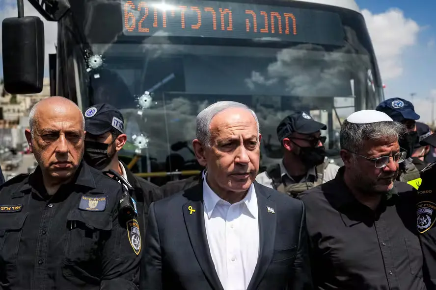 Um copiloto acusado de tentar derrubar um avião da flydubai para Tel Aviv teve sua motivação apontada por Netanyahu com…