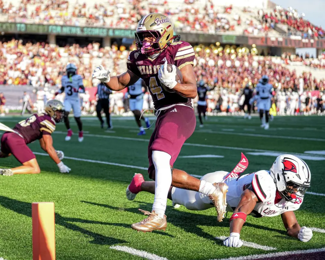 San Diego State tem 14 jogadores confirmados com caxumba, e Texas State entra no Pac-12 com 2-2. Acho que é um pesadelo…