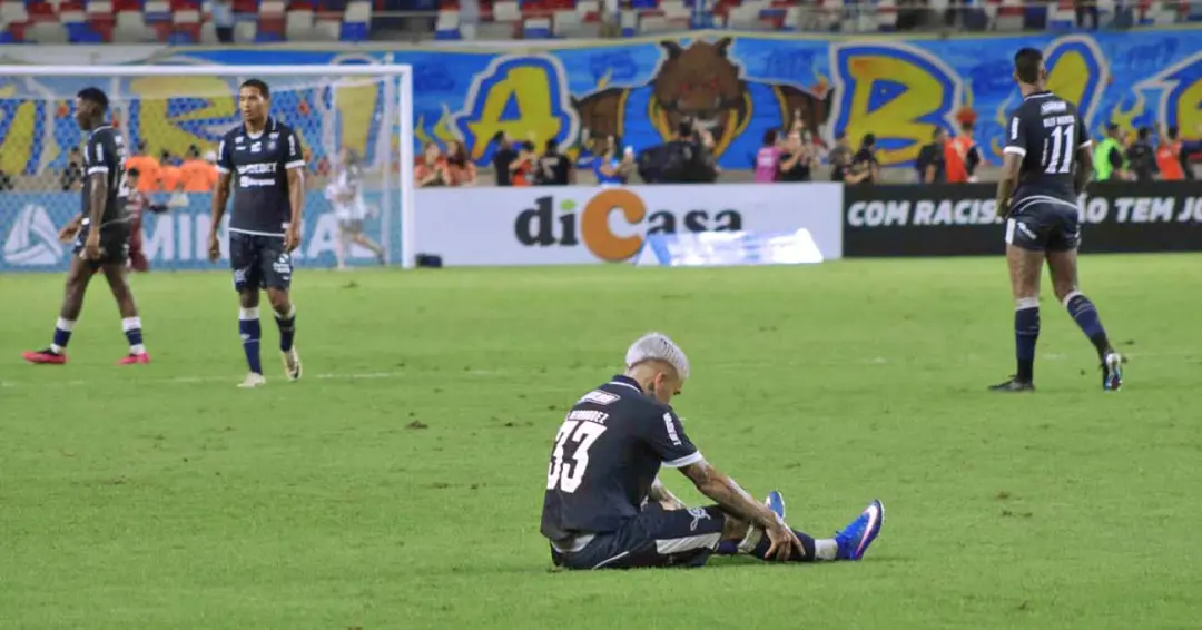 Alef Manga rescindiu o contrato com o Remo na quinta, 1 de outubro, depois de 40 partidas e 6 gols. Essa saída, somada …
