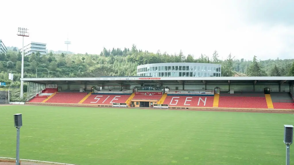 Tickets para o jogo fora em Siegen estão disponíveis na loja online SF Siegen, e a bilheteria abre no dia do jogo às 12…