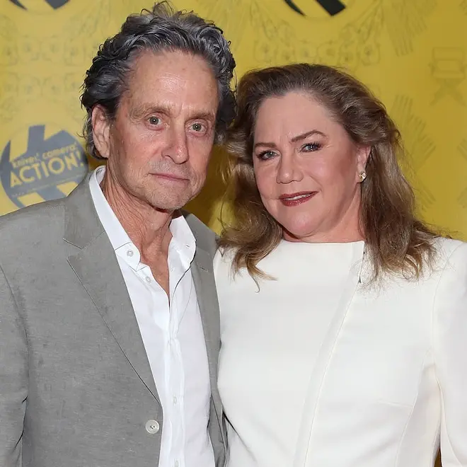 Michael Douglas admite segredo sobre relacionamento com Kathleen Turner mais de quarenta anos depois do filme Romancing…