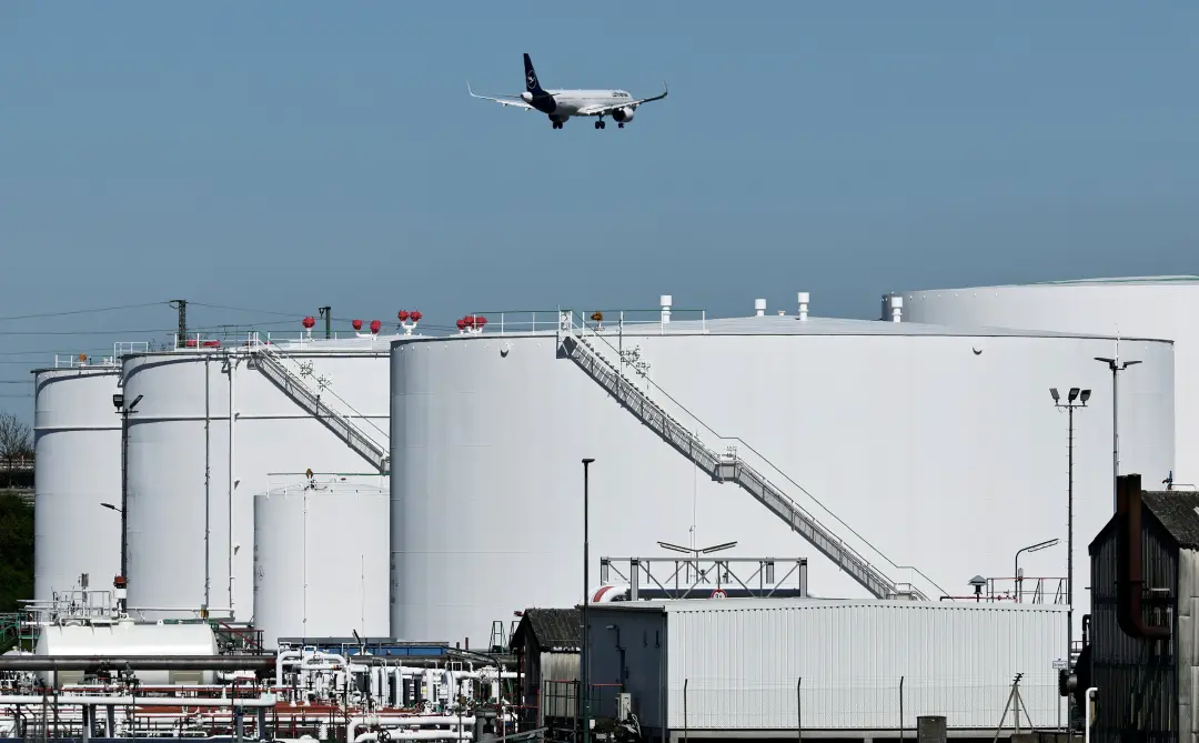 G7 liberou 100 milhões de barris de reservas de petróleo e diesel para baixar os preços do combustível. Essa ação do gr…