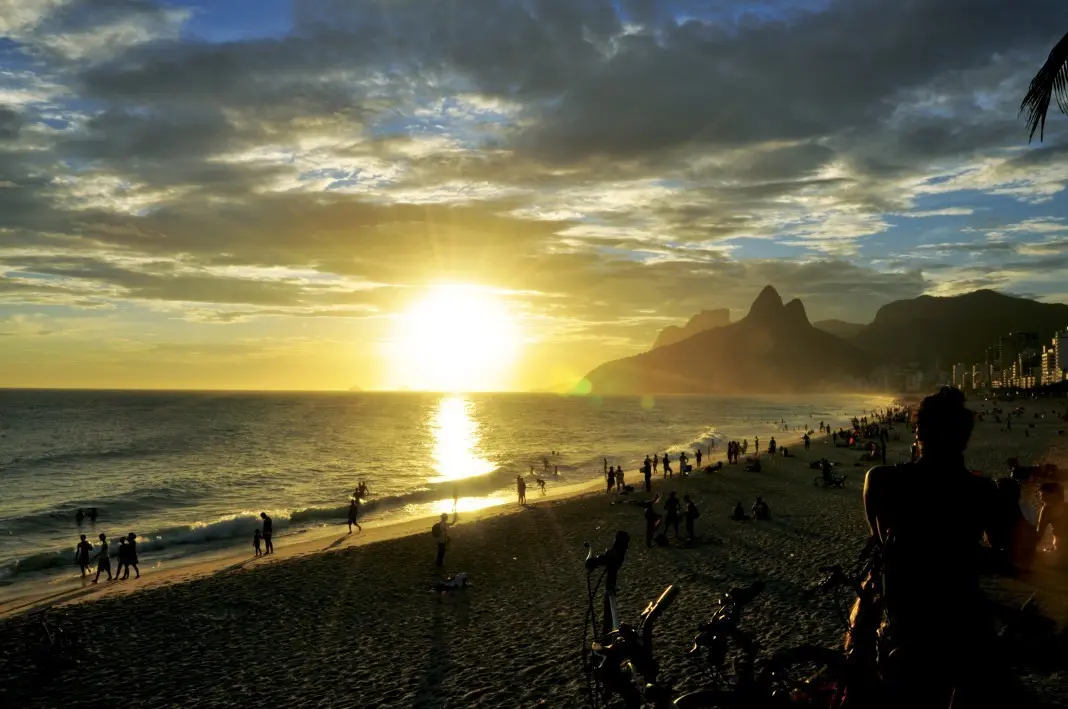 R$ 8,4 bilhões a movimentar no Rio na primavera de 2026, segundo projeção da Prefeitura. O fato mostra que o turismo aj…