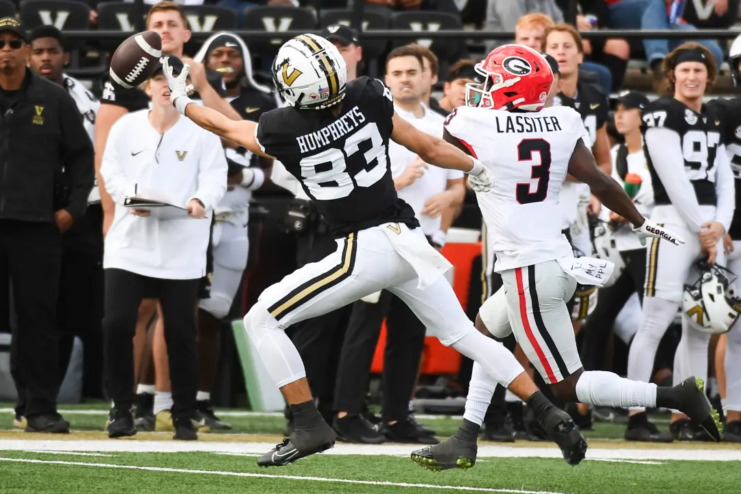 Georgia Bulldogs vai enfrentar Vanderbilt com alguns jogadores fora, tipo Amaris Williams com ACL rompida. A ausência d…
