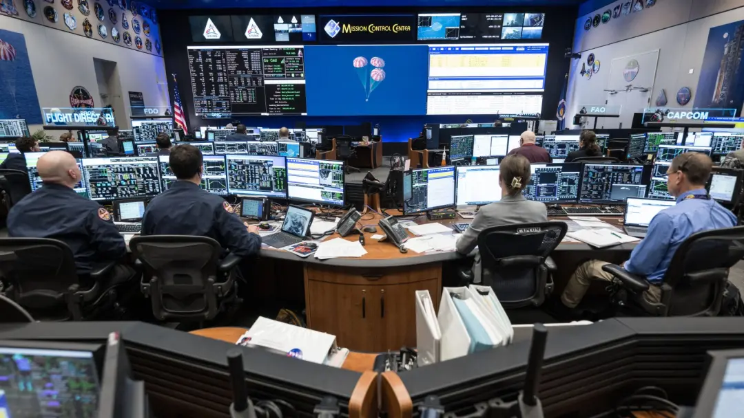 NASA abriu inscrições para diretores de voo no Centro Espacial Johnson em Houston. Esse cargo lidera missões humanas pa…