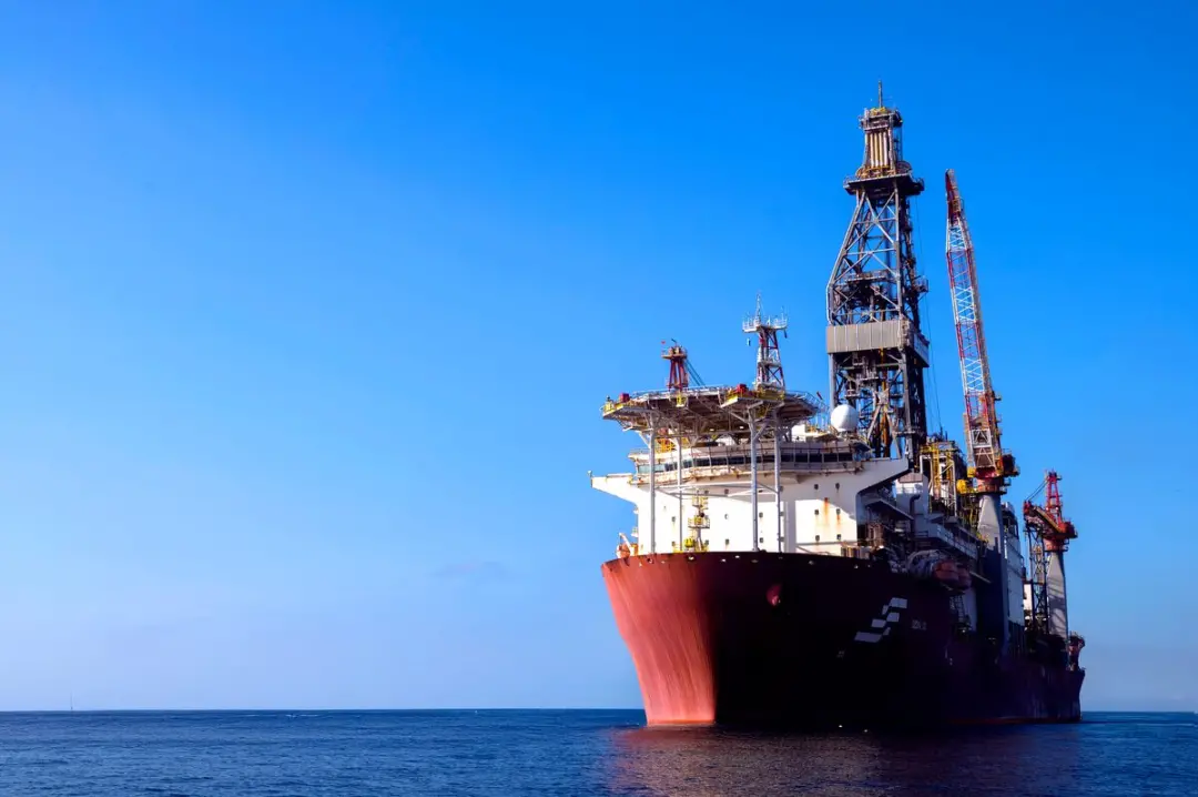 Petrobras descobriu novo petróleo a 180 quilômetros da costa do Amapá. A exploração nessa Margem Equatorial, perto da A…