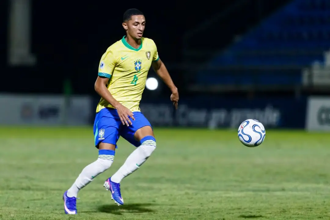 Arsenal monitora Breno Sales, zagueiro de 17 anos do Vasco da Gama, com o Chelsea e Manchester City também interessados…