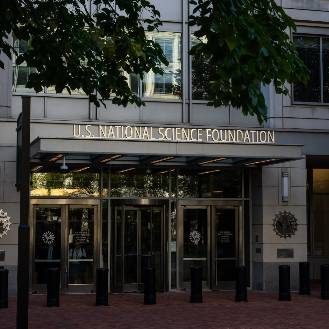 1,4 bilhão de dólares desviado de verbas de pesquisa da National Science Foundation. Isso mostra como a Casa Branca est…
