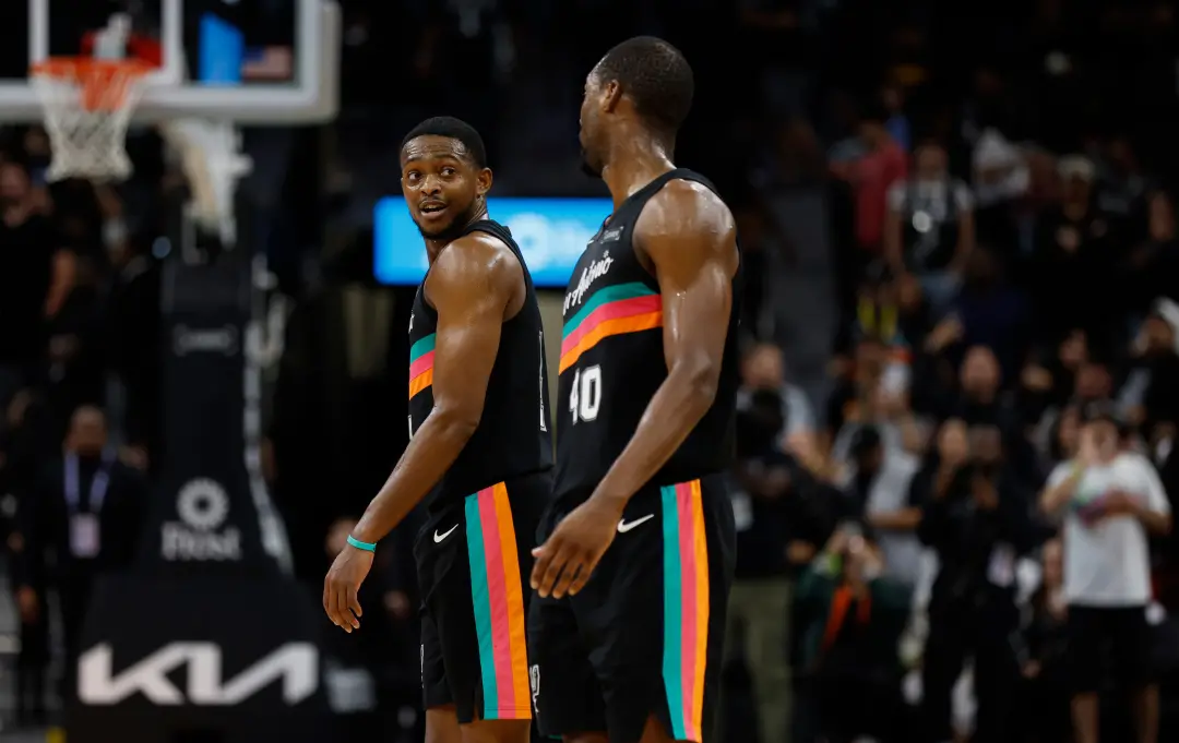 Spurs, na era de reconstrução, fizeram várias trocas que trouxeram Wembanyama, Castle e Harper para o elenco. A gente v…