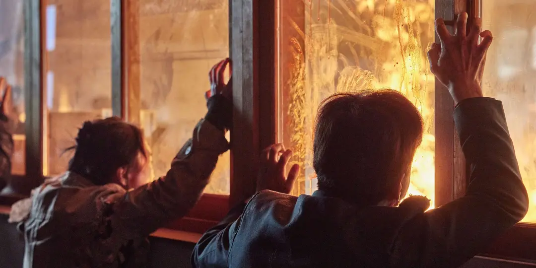 All of Us Are Dead, série coreana de terror com zumbis, teve sua estreia em janeiro de 2022. O drama se conecta com o h…