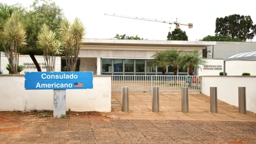 Buscas da PF em São Paulo e DF investigam risco a instalações dos EUA. A ação é preventiva, mas a suspensão de serviços…