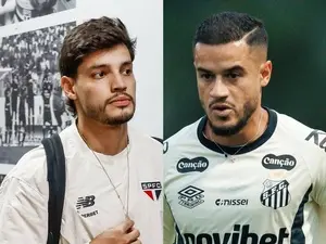 Bobadilla voltou e Coutinho foi para o banco no jogo São Paulo contra Santos. Ver os jogadores trocando de posição most…