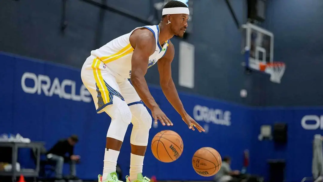 Jimmy Butler tá mostrando uns arremessos de três enquanto recupera o ACL. É bom ver a dedicação dele, mesmo no processo…