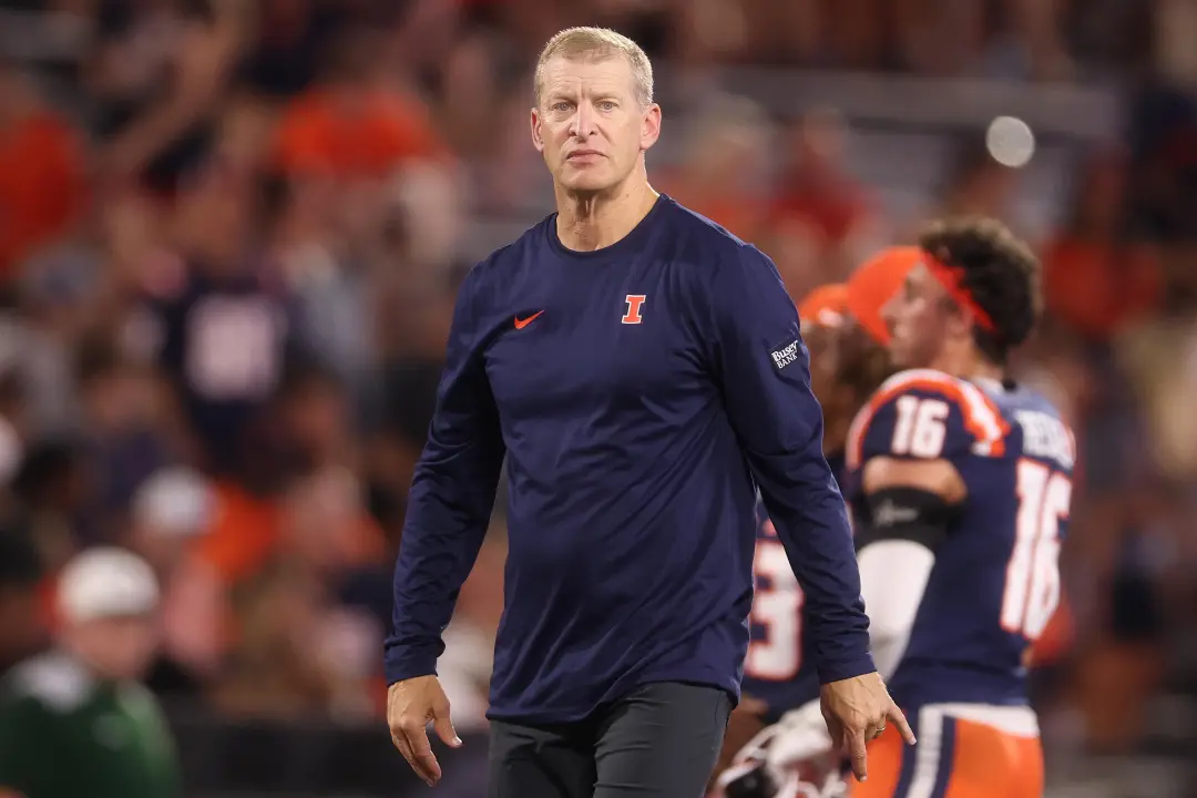 Bobby Hauck e Illinois deixaram o time após alguns dias, e 82% dos torcedores Illini acham que foi a decisão certa para…
