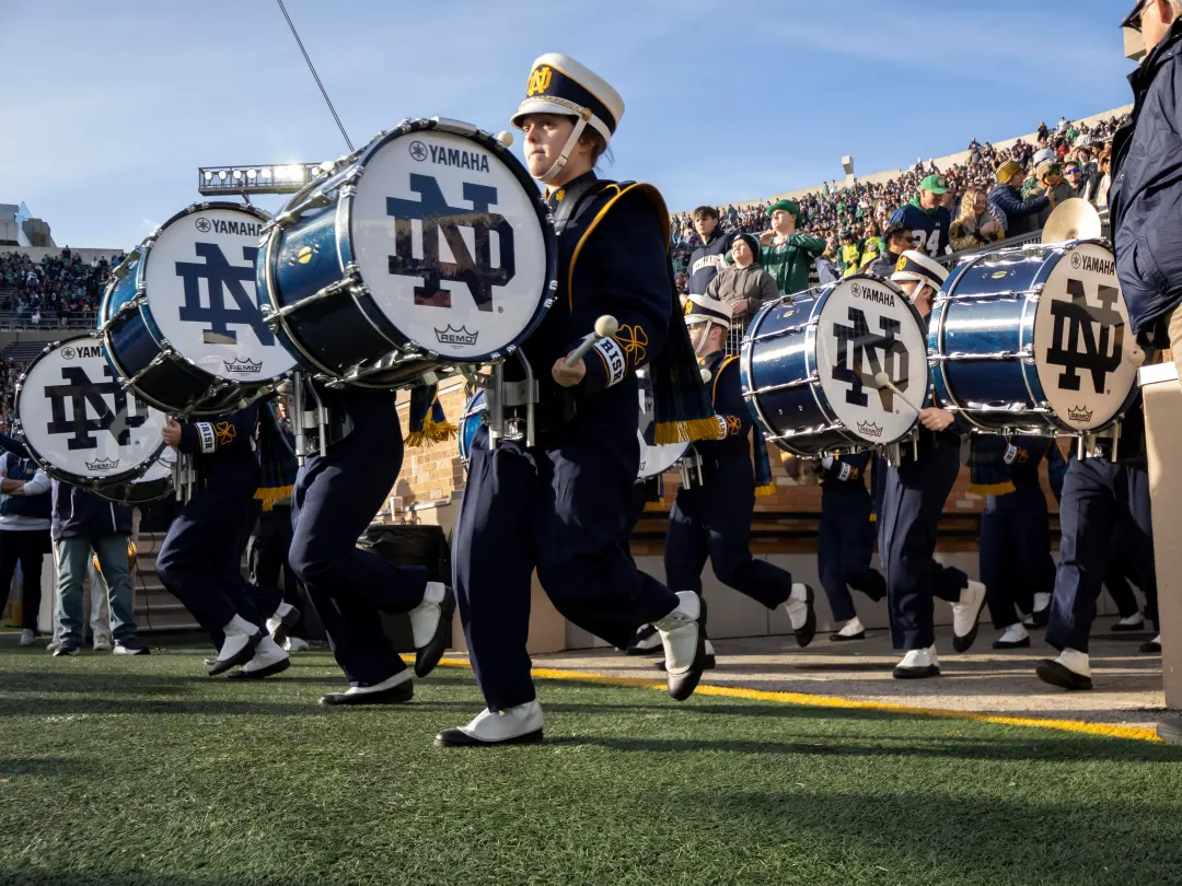Notre Dame está no ranking 3 nacional depois de vencer Purdue, e vai encarar North Carolina Tar Heels no Domingo, dia 3…