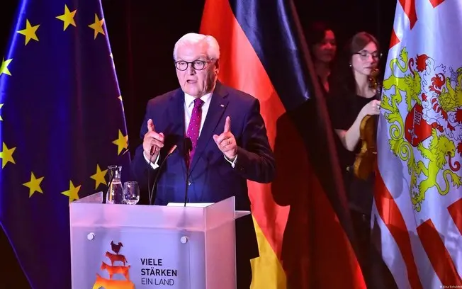 Presidente da Alemanha, Frank-Walter Steinmeier, alertou contra o extremismo durante as comemorações do Dia da Unidade …