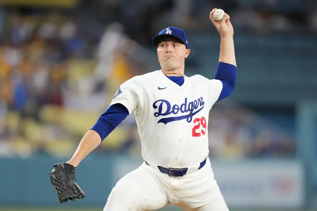 Jogo 1 da NLDS entre Dodgers e Braves com Skubal no montinho no Dodger Stadium. A necessidade do Atlanta de usar o bull…
