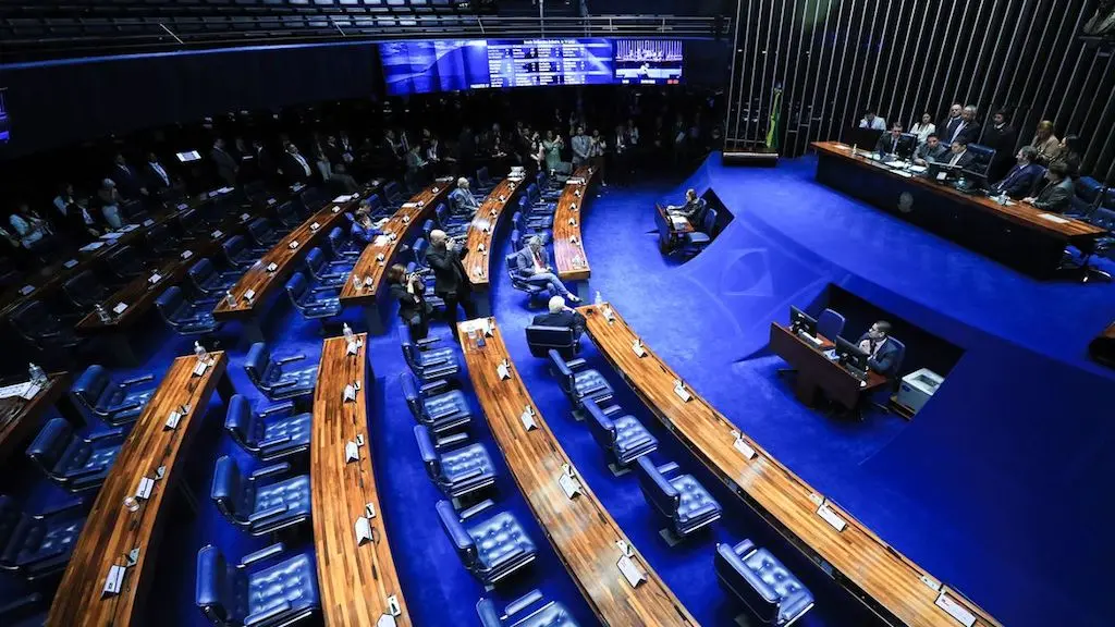 Votar para o Senado exige atenção redobrada pois não tem voto de legenda, sendo obrigatório votar no número do candidat…