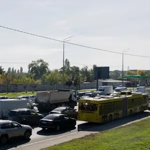 Rússia pede que estrangeiros deixem a Ucrânia e ameaça aumentar ataques. Ponderar as ações nesse cenário mostra que as …