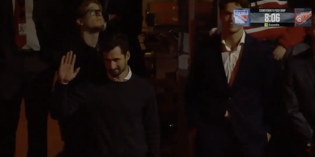 Dylan Larkin foi vaiado na apresentação na arena de Detroit Red Wings no jogo de abertura. É um sinal pesado para a fra…