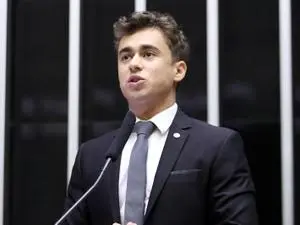 Nikolas excluiu Carlos Bolsonaro da lista para o Senado em Santa Catarina. Isso mostra um jogo de forças políticas que …