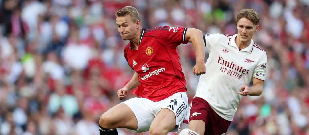 De Ligt tem treinado bem com o Manchester United após faltar mais de 11 meses, o que dá um gás grande para o técnico Mi…