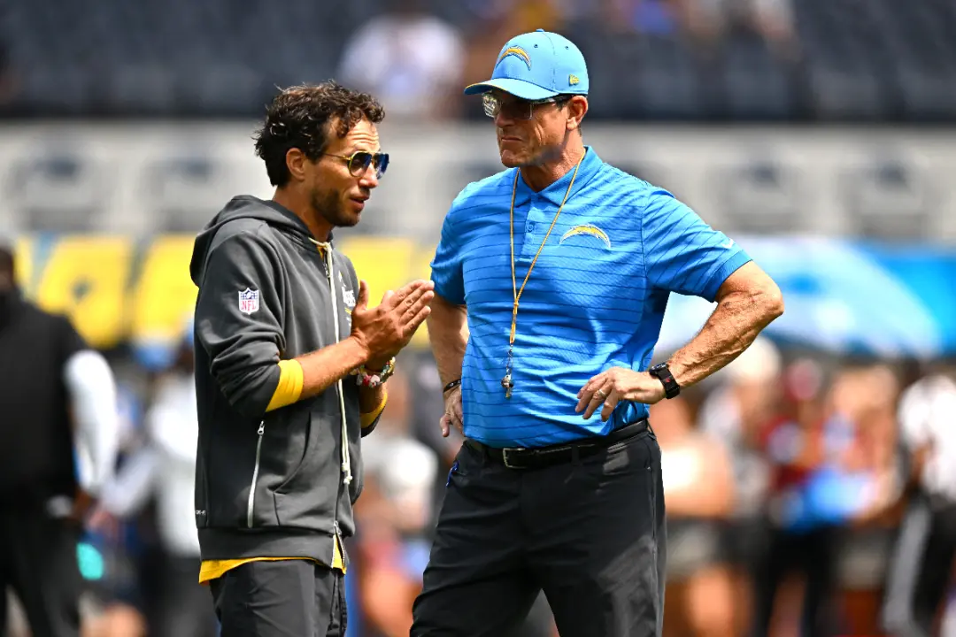 Chargers perderam de 30 a 23 para os Seahawks, ficando 0 a 4. Jim Harbaugh disse que o cargo do coordenador ofensivo Mi…