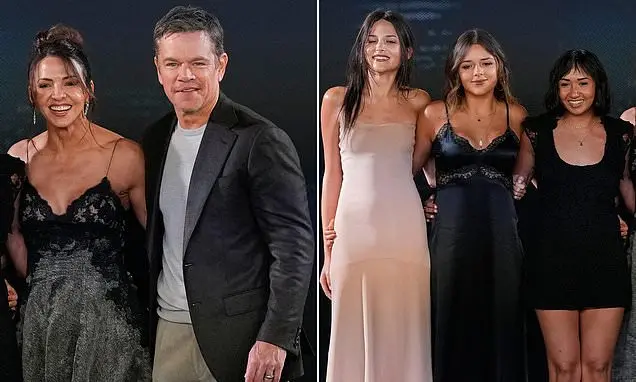 Matt Damon, com Luciana e três filhas, apareceu no tapete vermelho da estreia em México. É bom ver a família reunida em…