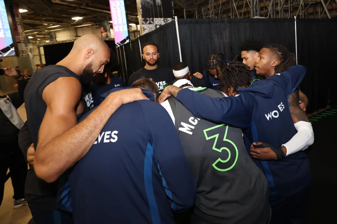 Timberwolves no sexto lugar nos Power Rankings, com LaMelo Ball chegando pra mudar o time. A troca de Randle e Reid mud…