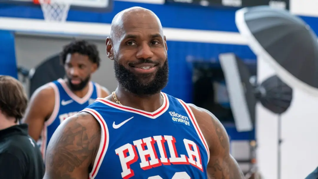 LeBron James, Joel Embiid e Tyrese Maxey vão faltar no jogo de abertura da pré-temporada dos 76ers contra os Knicks na …