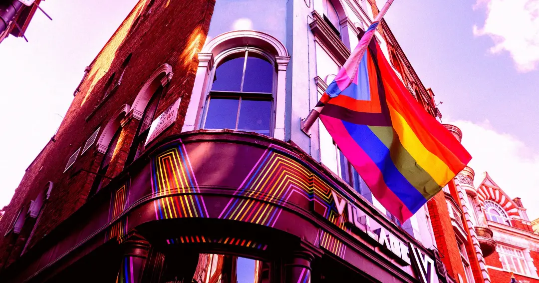 Em Austin, Texas, contas de dois bares gay, Oilcan Harry’s e Rain on 4th, foram sinalizadas e censuradas pela Meta. A p…