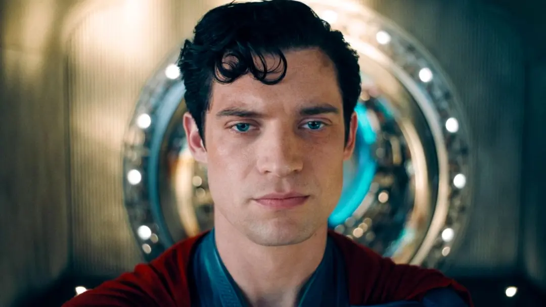 Man of Tomorrow traz a uniao DCU e Empire Strikes Back. A mistura dos universos parece promissora, mas temo que o ideal…