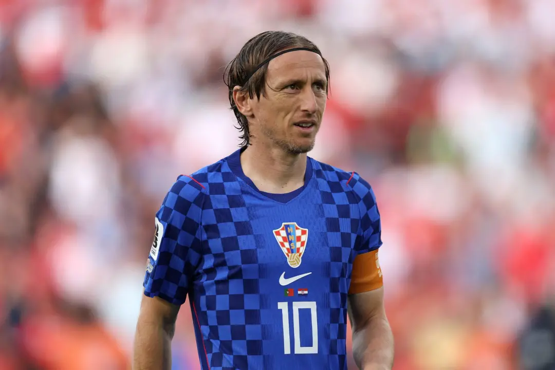 Modric, sobre o Real Madrid, disse que não precisa se preocupar com a diferença de seis pontos para o Barcelona. Ele en…