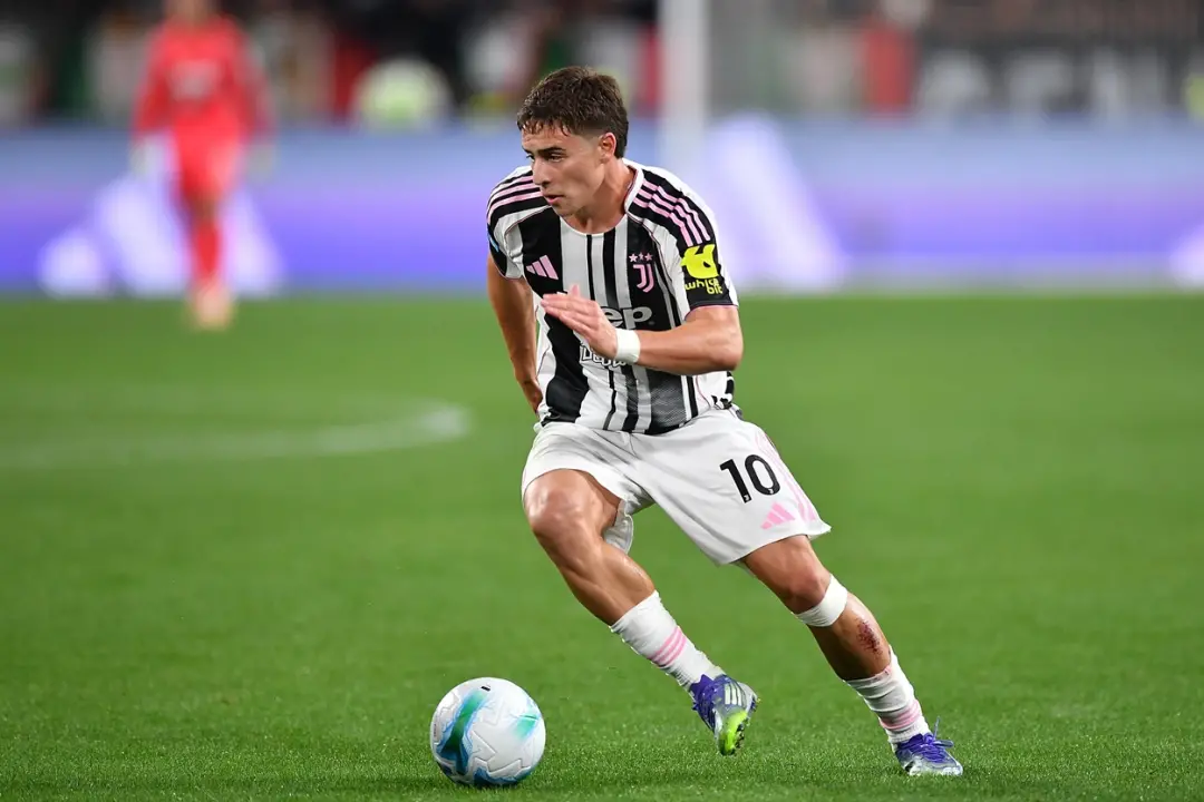 Kenan Yildiz pode ser alvo do Arsenal em janeiro, antes do final da temporada, para reforçar o ataque. A Juventus dific…