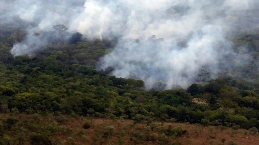 Furacão Helene, em setembro de 2024, causou mais de 230 mortes e bilhões em danos no oeste da Carolina do Norte. A jorn…