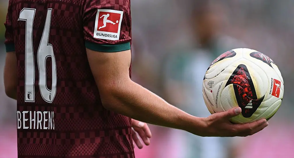 Bundesliga garante que a regra 50 mais um segue forte no futebol alemão. O comitê executivo confirmou que a base da cul…