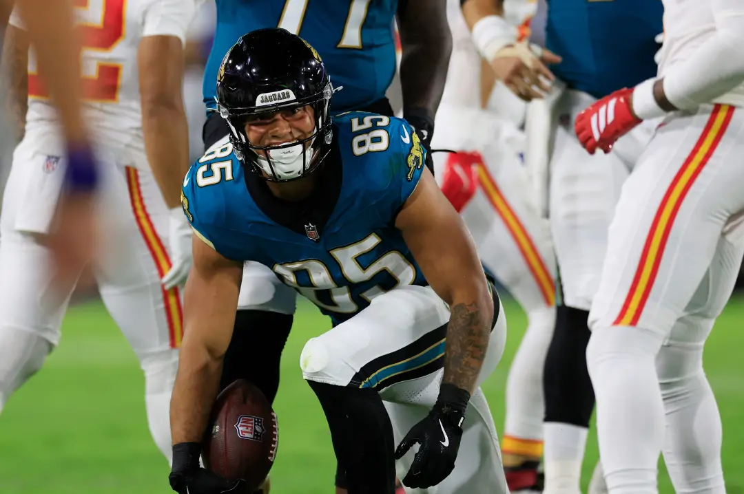 Penn State tá mandando bem com os tight ends na NFL. Brenton Strange fez 7 recepções e 95 jardas nos Jaguars, enquanto …