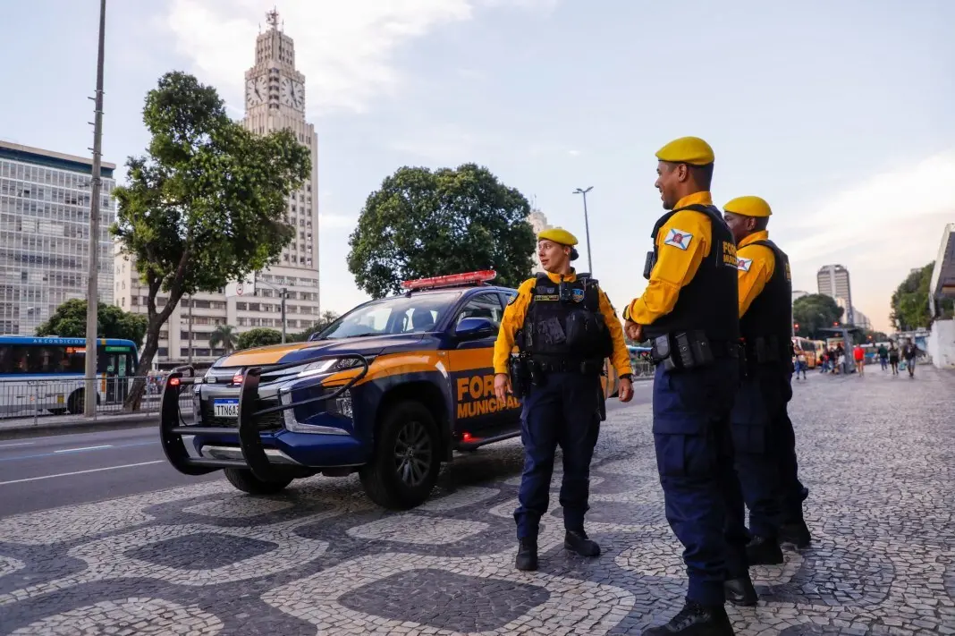 Mais de 15,8 mil abordagens e 1.390 prisões foram registradas pela Força Municipal no Rio de Janeiro. A estratégia de a…