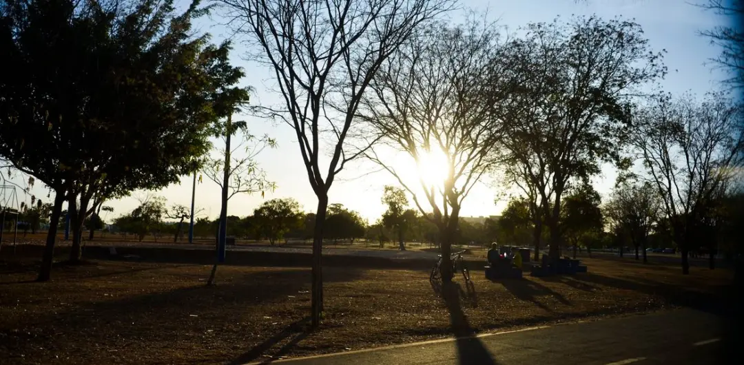 Temperaturas de até 40 graus em Teresina e previsão de calor intenso no Nordeste e Norte do país. A massa de ar quente …