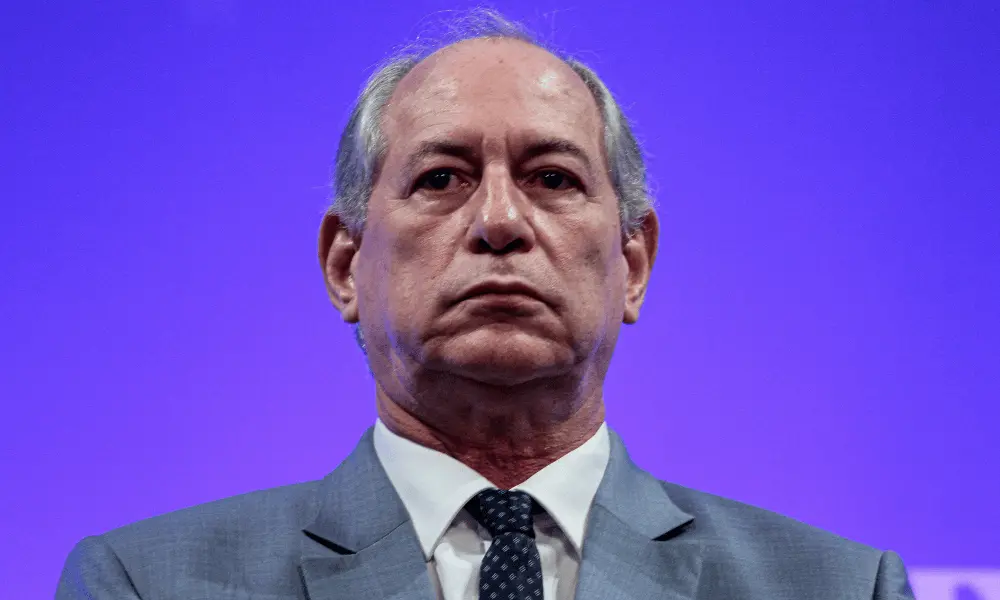 Ciro Gomes alega ter sido roubado na eleição do Ceará, buscando contestar judicialmente a reeleição de Elmano de Freita…