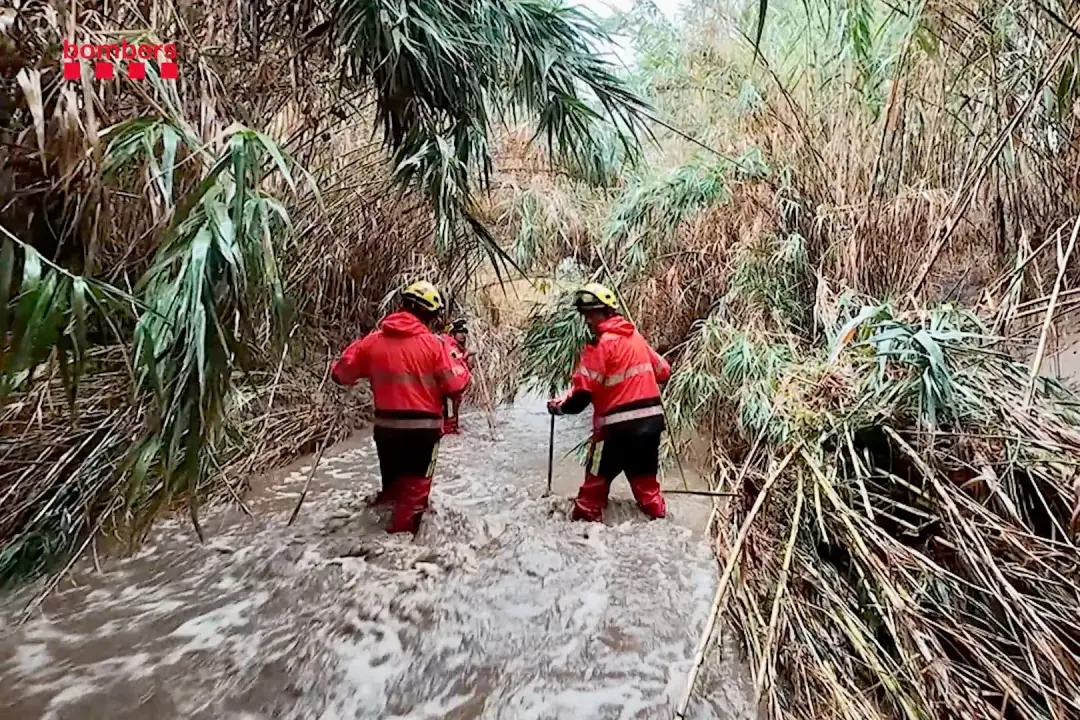Três vítimas fatais por causa do temporal em Catalunha. Trabalhadores de manutenção encontraram um corpo em um passagem…