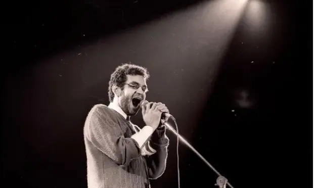 Trinta anos após a morte de Renato Russo, Tempo perdido segue como a música mais tocada, com 91 registros de novas vers…