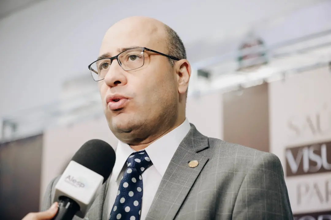 A Frente Parlamentar Evangélica da Alesp pode perder força em 2026, com 10 deputados não se reelegendo. A saída de lide…