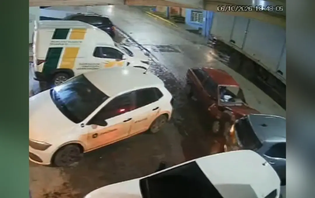 Itapeva, SP, noite de terça, um motorista perdeu o controle e bateu em sete veículos na Rua São Paulo. É assustador ver…