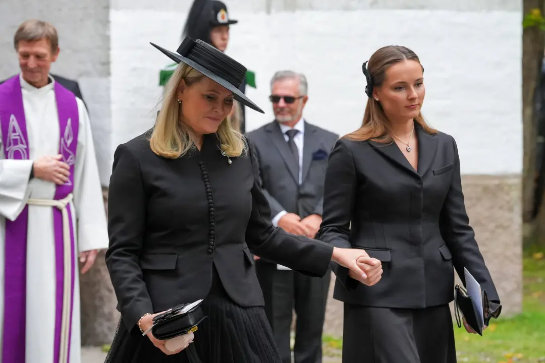 Noruega, o período de luto real por Harald V termina em 9 de outubro. Com a realeza voltando a uma rotina incerta, vejo…