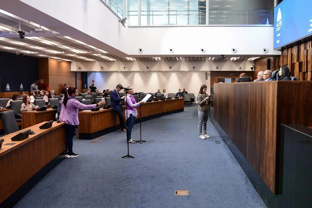 Assembleia do Rio votou o Programa Patrulha da Pessoa Idosa, que prevê visitas da PM a idosos vítimas de violência. Pre…
