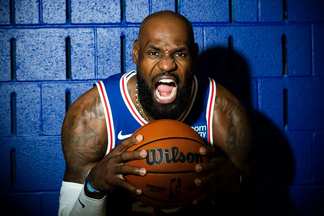LeBron James faz várias viagens de helicóptero entre Nova York e Filadélfia, custeadas pela Fanatics, enquanto joga pel…