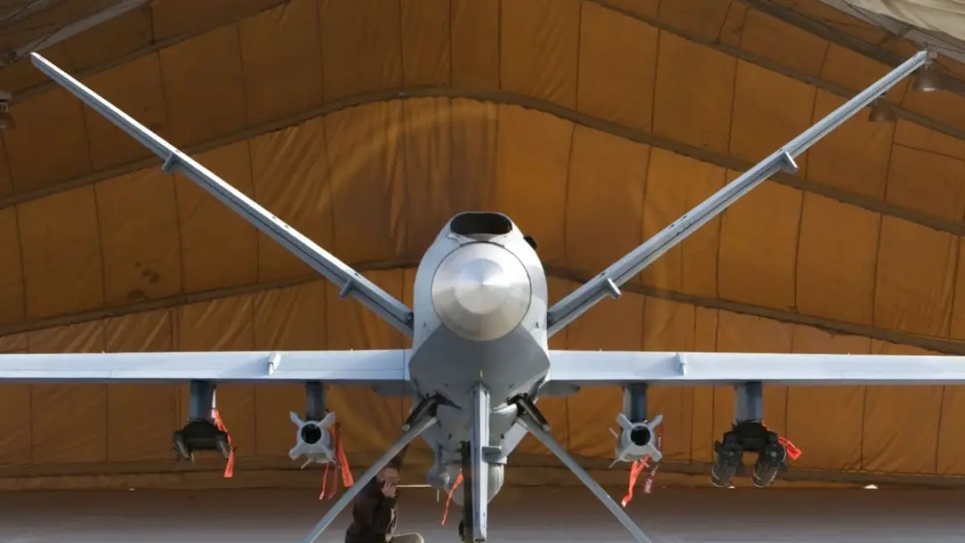 Colômbia e Equador recebem drones MQ-9 Reaper dos EUA, ampliando a pressão contra crime organizado na América do Sul. É…